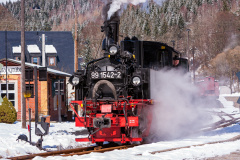 99 542