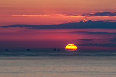 Sonnenaufgang mit Blick nach Sizilien
