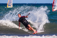 Surfer am Stand von Puerti del Médano (Teneriffa)