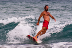 Surfer am Stand von Puerti del Médano (Teneriffa)