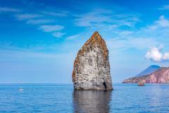 Vulkanfelsen "Pietra Lunga" (ein Teil der "Faraglioni di Lipari"