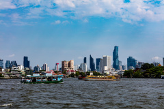Skyline von Bangkok (Thailand) am Chao Phraya